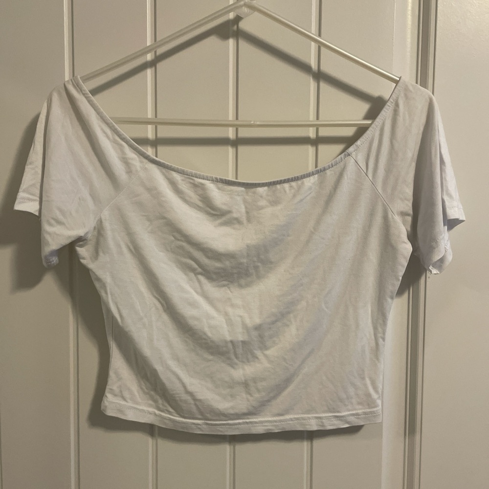 Huhot Women’s White Off-Shoulder Crop Top